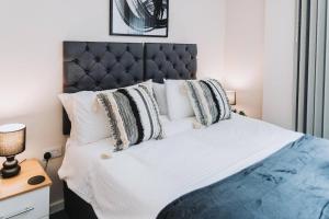 2Bed 2Bath Apartment Nr Old Trafford Parking
