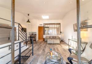 Loft Allard l Harbour Views l Shellter Rentals