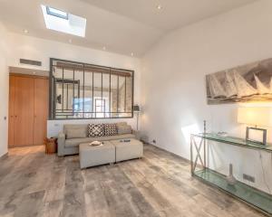 Loft Allard l Harbour Views l Shellter Rentals