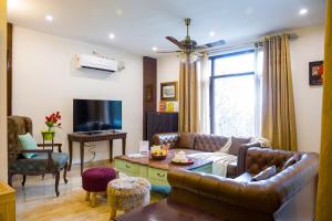 Alaya Stays Kasauli Woods Cottage 3 BHK Retreat with Outdoor Lounge & Balcony