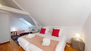 Appartements Colmarappart Rue Des Clefs : Duplex Camille Sée avec 4 Chambres et 3 Salles de Bains - 165 m²