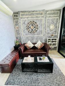 The base Condo luxury room by Numam