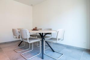 Wonderful new apartment by the beach