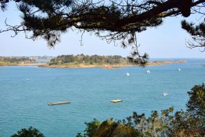 Maisons de vacances Les pieds dans l-eau : photos des chambres