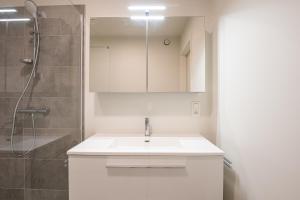 Central situated brand new apartment for 5