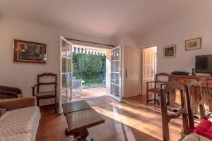 Le Cottage l Pool & Beachside l Shellter Rentals