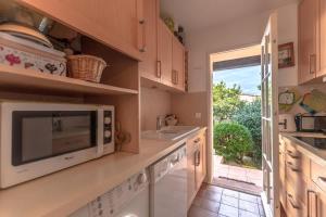 Le Cottage l Pool & Beachside l Shellter Rentals