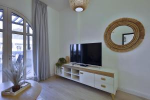 Cosy 1 Bed in Seasons JVC
