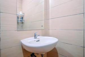 Strategic and Good Studio Margonda Residence 5 Apartment By Travelio