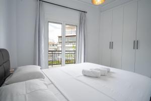Elegant Apartment in Glyfada 2 Bdrms by MPS