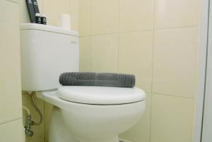 Cozy Brand New Studio Springlake Summarecon Apartment By Travelio