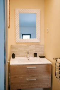 The Aviary - Pernes-les-Fontaines