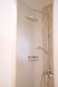 The Aviary - Pernes-les-Fontaines