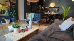 Stylish apartment fotsteps to restaurants and close to the City - Älvsjö