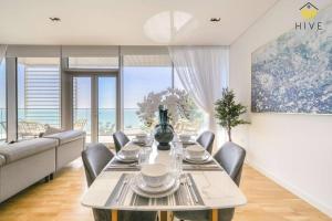 3 Bedroom With Sea View From Balcony and All Rooms