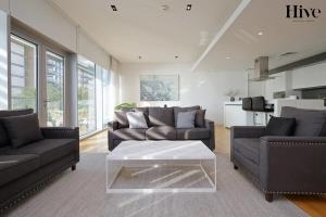 3 Bedroom With Sea View From Balcony andRooms