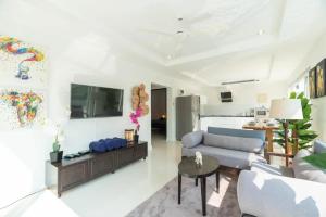 Baan Iris 2BR - Private Pool & Sunrise Deck