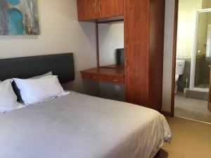 Fully Furnished Monthly Stay in Pentagon Park