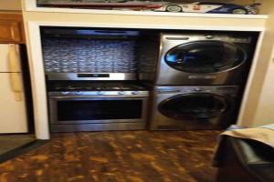 NY - NJ Tennis Suites - Sleeps 40 - 15 Mins to NYC