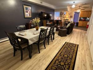 Park View Corp Two Units - 15 Mins to NYC