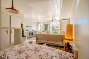 Studio Roussel l Bright & AC l Shellter Rentals