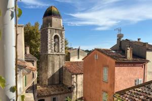 Le Paon l Old Town & AC l Shellter Rentals