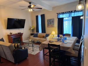 Mega Midtown Trade View - APT 2-3 Combo -15 Mins to NYC