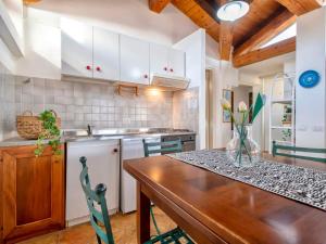 ISA - Apartment 4 beds in Golfo Aranci just 150 mt from the sea