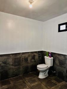 1 bedroom Apartment - 3 mins walk to Hartman Beach