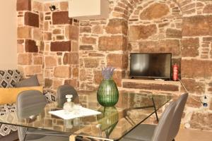 Kentos Charming Stone Escape Near Fishing Harbor