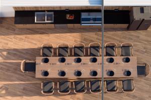 Dias Villa, Tennis, 2Pools, Walk to Beach & Shops, By ThinkVilla