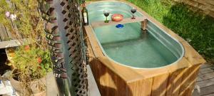 Tiny house, sauna hot tub Gesves Namur Ardennes