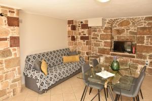 Kentos Charming Stone Escape Near Fishing Harbor