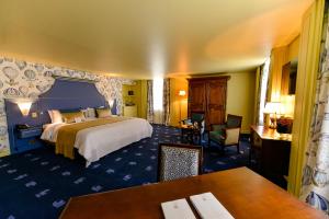 Hotels Chateau d'Audrieu : Suite Junior