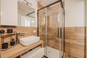 Wave Island Spera B8