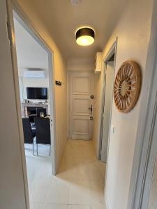 Studio 50 m du port de Saint-Tropez