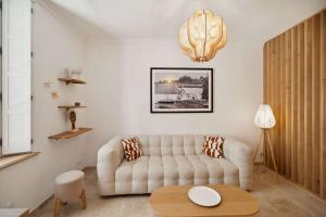 Petit Saint-Jean l Old Village l Shellter Rentals