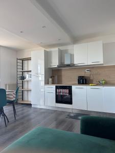 Superbe Appart de 4 Chambres, Moderne et Spacieux