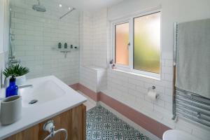 Spring Hill, Colwell