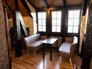 Romantische Ferienwohnung GERICHTSSTUBE im Rittergut Leppersdorf bei Radeberg für 6 Pers