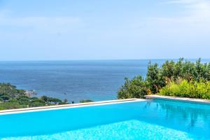 Villa La Vigie l Pool & Sea l Shellter Rentals