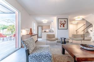 Modern villa with swimming pool Grimaud