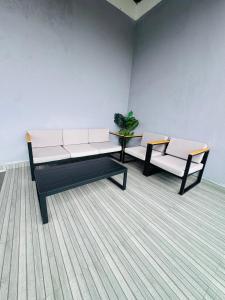 AYAAN PENTHOUSE at QUINTET ROOFTOP BBQ AND DINING with Mini Snookers