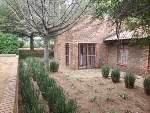 Modern One-Bedroom Retreat in Midrand