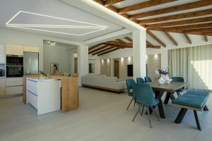 Villa Aurora Blue by PosarelliVillas