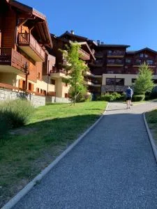 Retreat to the Alps - Orelle