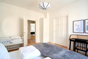 Huge modern & central 2BR loft