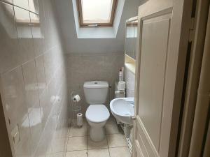 Appartements Maison de ville avec parking gratuit : photos des chambres