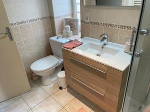 Appartements Maison de ville avec parking gratuit : photos des chambres