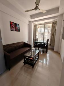 Spacious Garden Facing 2 BHK in Sanpada 5 mins from DY Patil Stadium